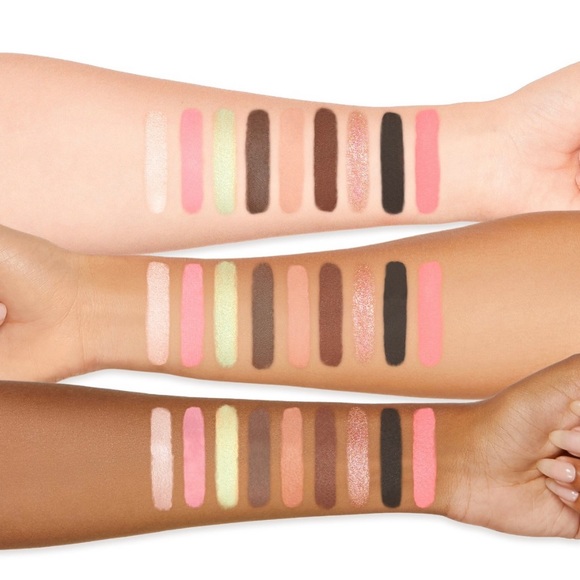 🥰💎 Too Faced💎Too Faced Christmas Bake Shoppe Makeup Set BNIB 100% AUTHENTIC🌟 - Picture 3 of 13